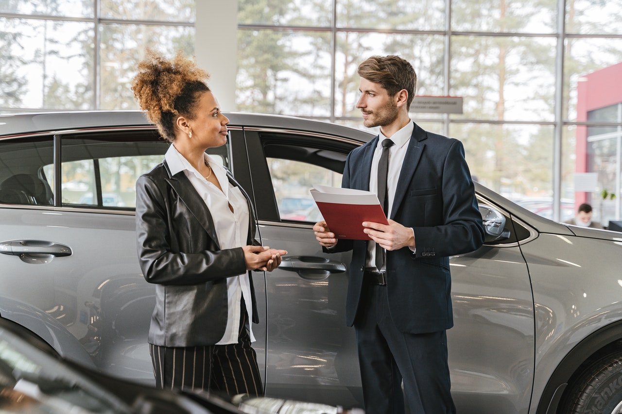 Почему стоит покупать автомобиль через автопосредника?