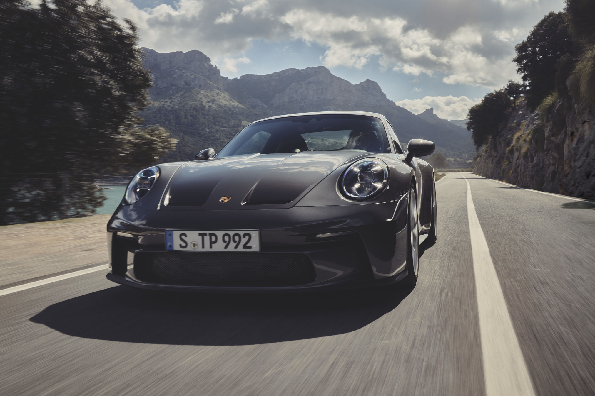 Porsche 911 GT3 Touring — цивилизованная версия GT3